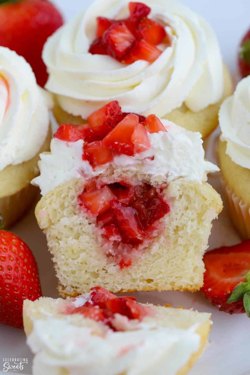 Strawberry Shortcake Cupcakes: The Perfect First Meeting Snack!