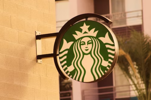 Starbucks to Close Hundreds of U.S. Stores–Texas Is the First to be Hit